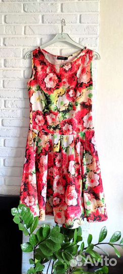 Яркое летнее платье