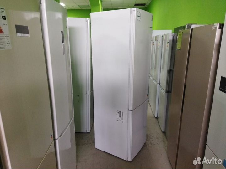 Холодильник Bosch KGN39UW22R, белый