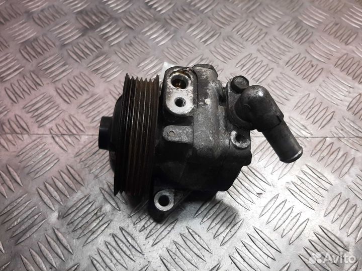 Насос гур Jaguar XF X250 8X233A696BA