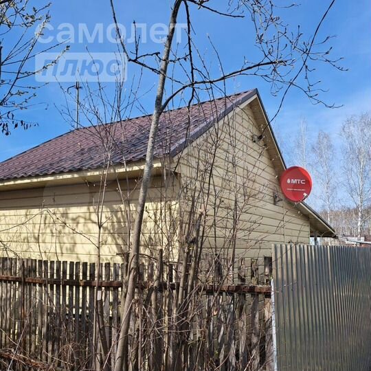 Дача 15 м² на участке 3 сот.