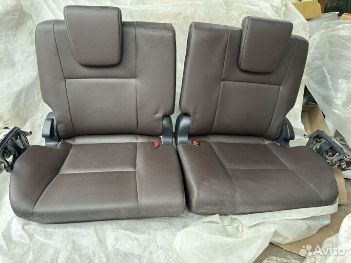 Сиденья 3 ряд toyota fortuner