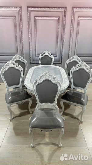 Стол и стулья новые