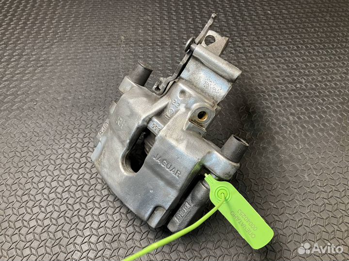 Суппорт тормозной задний правый Jaguar XJ X351