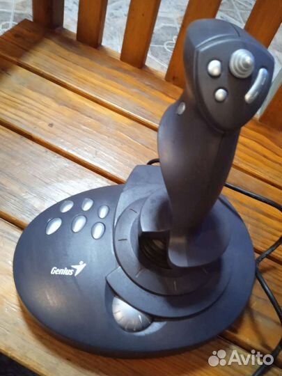 Джойстик genius maxfighter f-31u