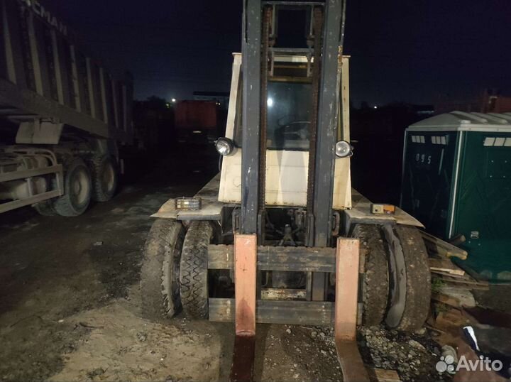 Вилочный погрузчик ЛЬВОВСКИЙ ПОГРУЗЧИК (ЛЕВ) 40081, 1990