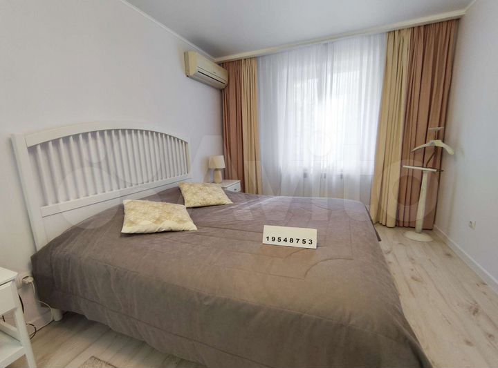 2-к. квартира, 80 м², 1/6 эт.