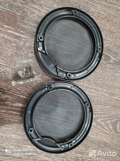 Колпаки на колонки в двери автомобиля