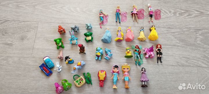Игрушки из киндера(Винкс,принцессы,бегемоты и т.д)