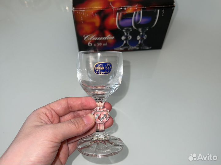 Рюмки на ножке