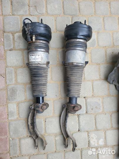 Амортизатор передний пневмостойка Audi A8 D4 4H