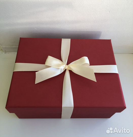 Подарочный набор. Набор из орехов и меда