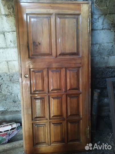 Дверь деревянная