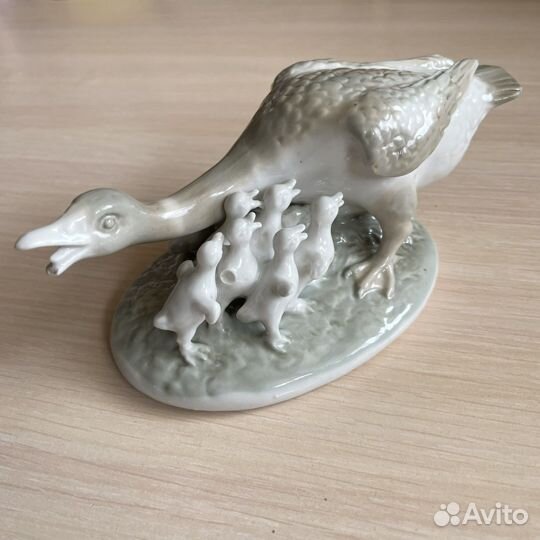 Статуэтка Гусиный переполох. Дулево. Сотников А.Г