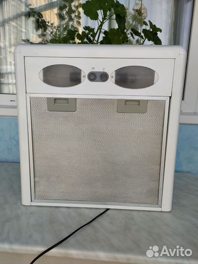 Кухонная вытяжка