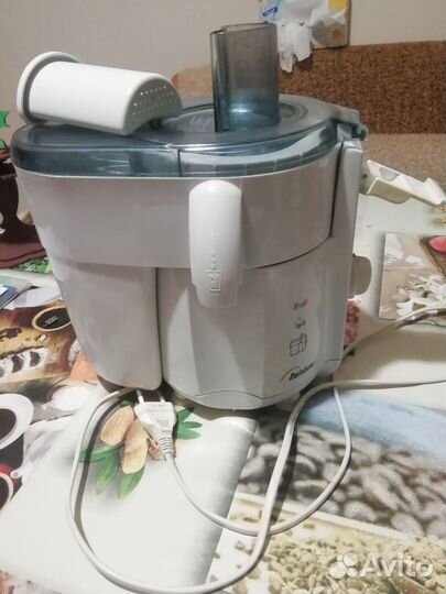 Соковыжималка Vitek Rainbow VT 1601 W 250W