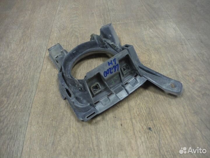 Окантовка птф левая Toyota Land Cruiser 200 рестайлинг 2013