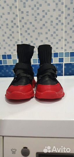 Новые кроссовки versace