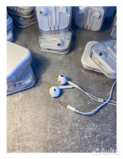 Наушники Apple EarPods проводные