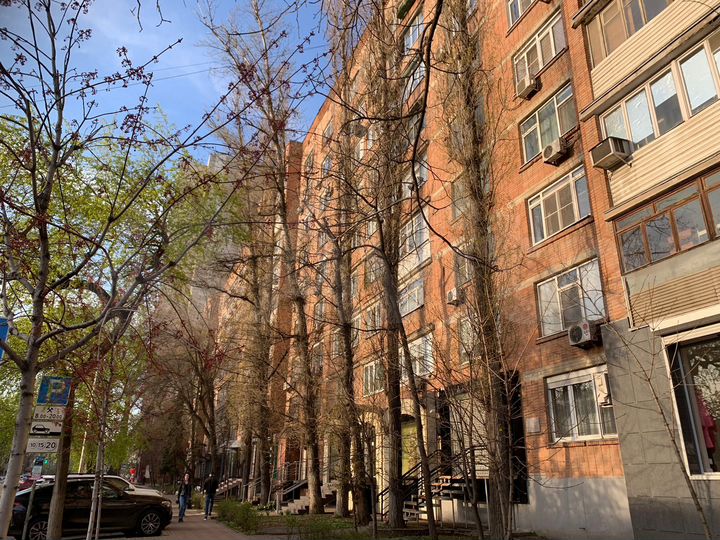 4-к. квартира, 100 м², 5/10 эт.