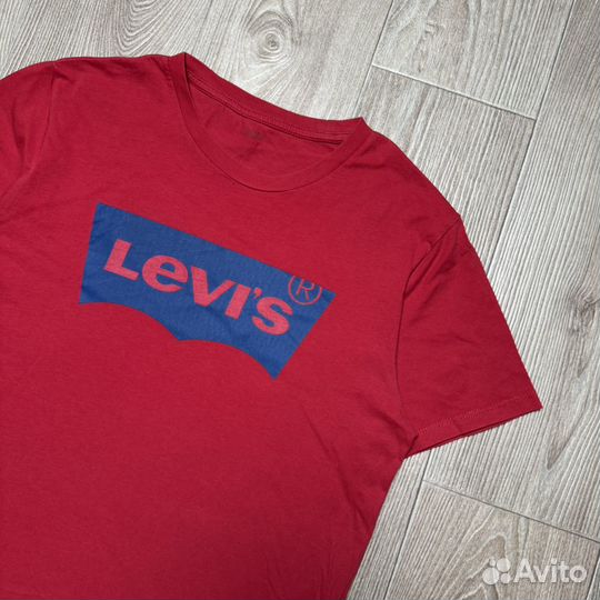 Футболка Levis