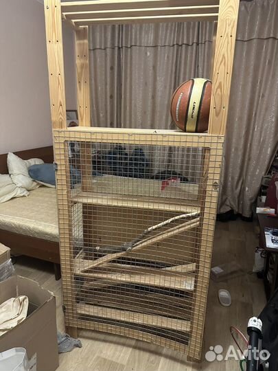 Стеллаж IKEA сделаный под клетку для грызунов