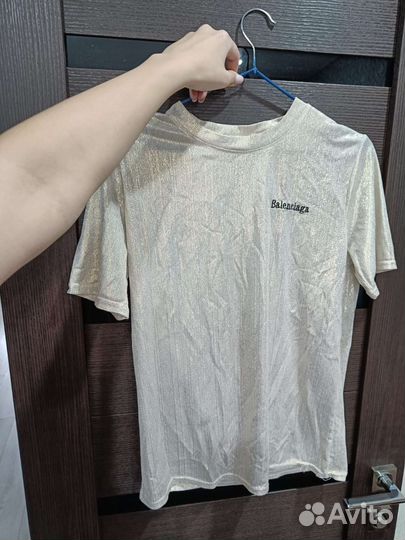 3 платья и футболка Balenciaga