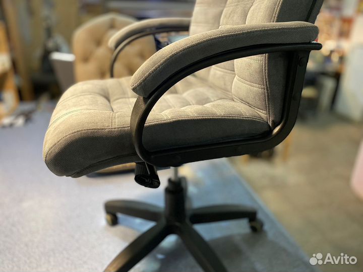 Компьютерное кресло