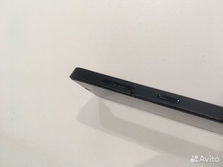Телефон Nokia Lumia 630