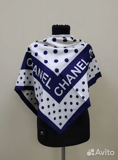 Плплаток Chanel Состав: шелк 100Размер: 90 см