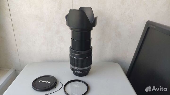 Canon EF-S 18-200mm IS в отличном состоянии