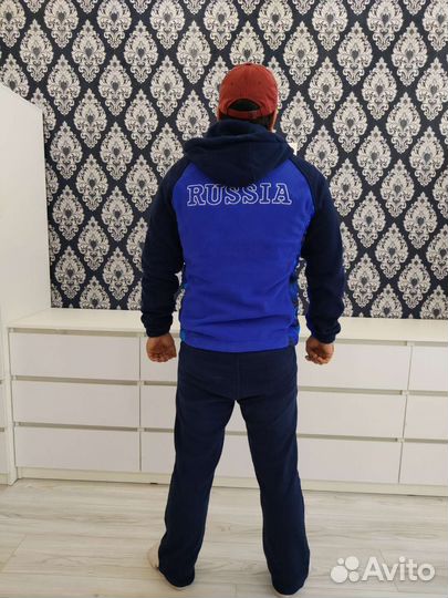 Спортивный костюм новый