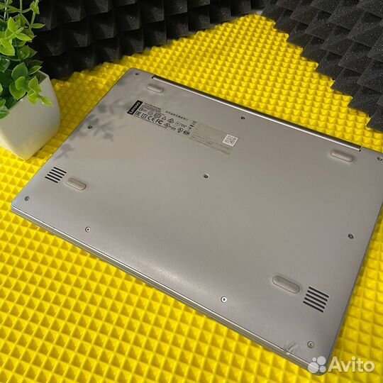 Ноутбук Lenovo 120s