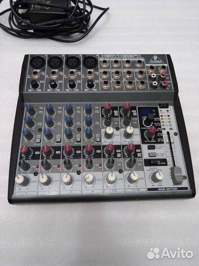 Микшер Behringer xenyx 1202fx