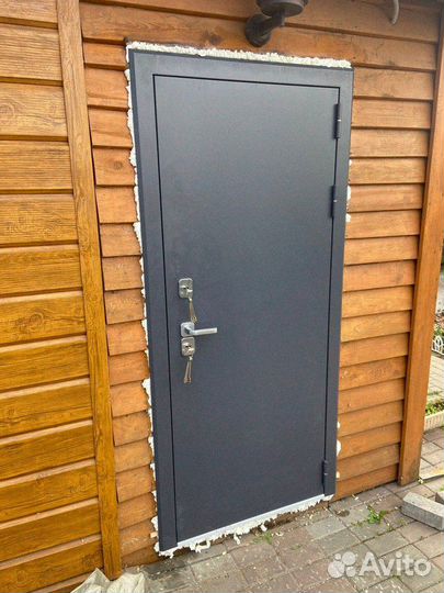 Дверь входная металлическая с установкой