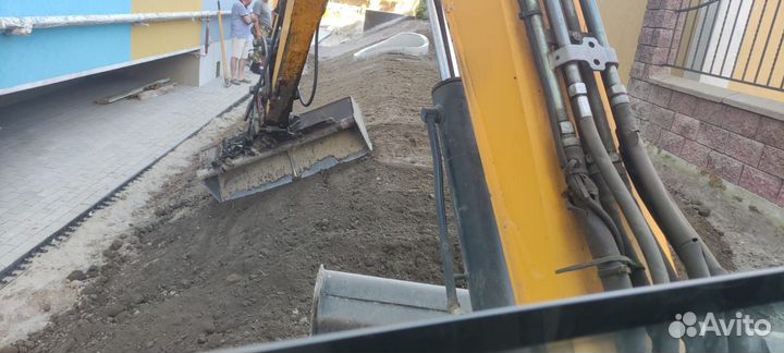 Аренда мини экскаватора весом 5,2 тонн в Янтарном