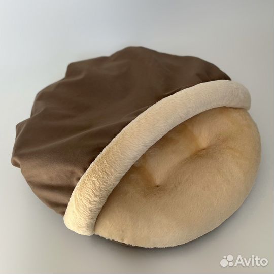 Домик-норка для питомца, лежанка