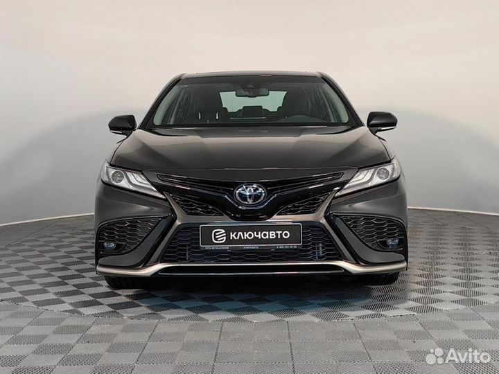 Toyota Camry 2.5 AT, 2023