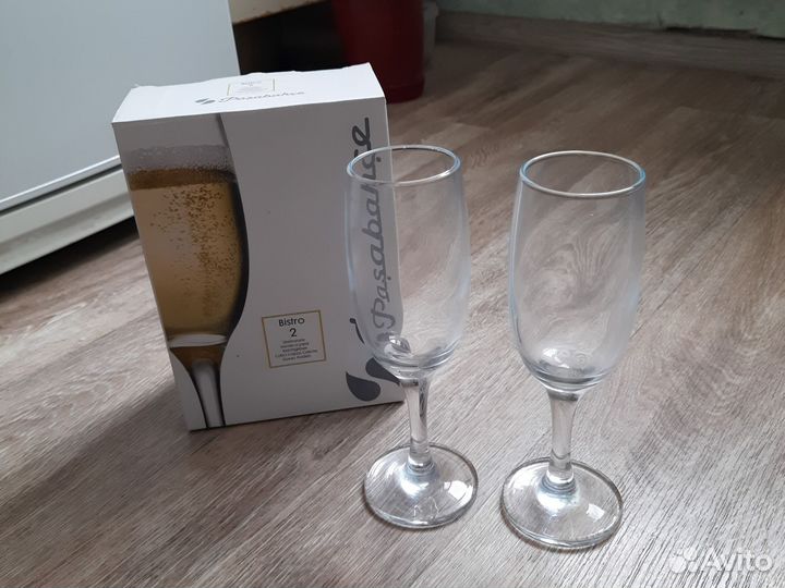 Бокалы для шампанского новые