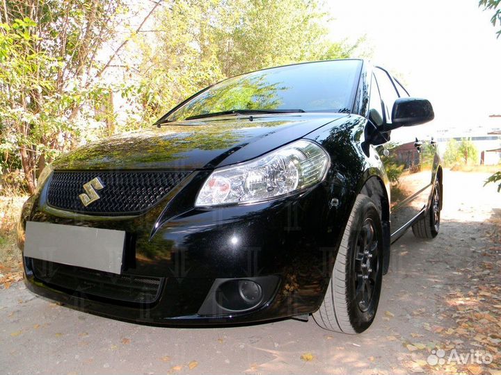 Защитная сетка радиатора черная Suzuki SX4 (2006-2