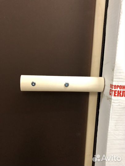 Стеклянная дверь в сауну