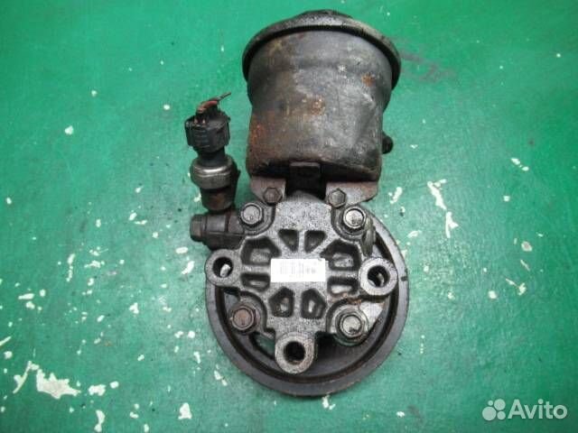 Насос гидроусилителя руля Toyota Corolla Verso