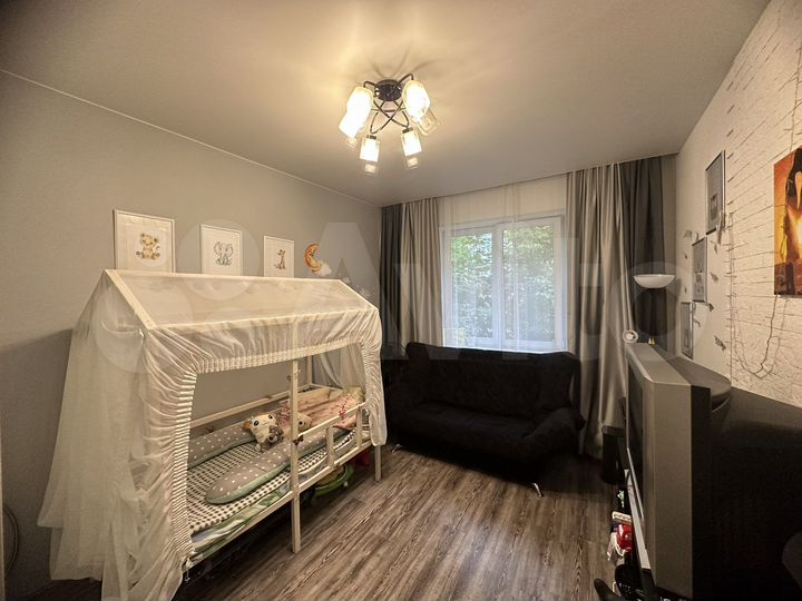 2-к. квартира, 53 м², 1/2 эт.