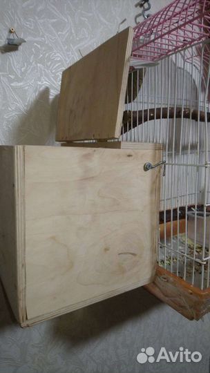 Домик - гнездо для попугаев