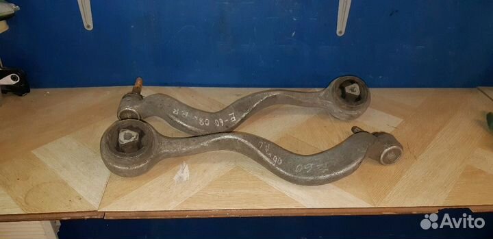 Рычаг передний верхний BMW E60 бмв Е60