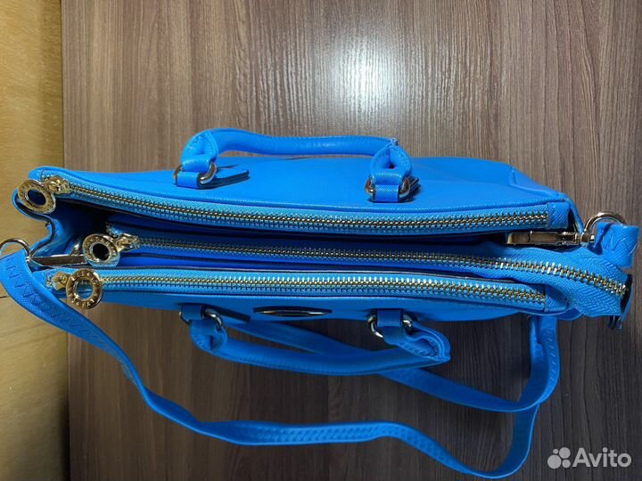 Голубая летняя сумочка