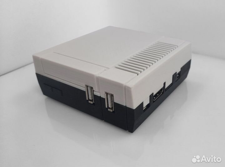 Игровая приставка с ретро играми + два джойстика