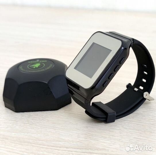 Кнопка вызова персонала и часы в ассортименте