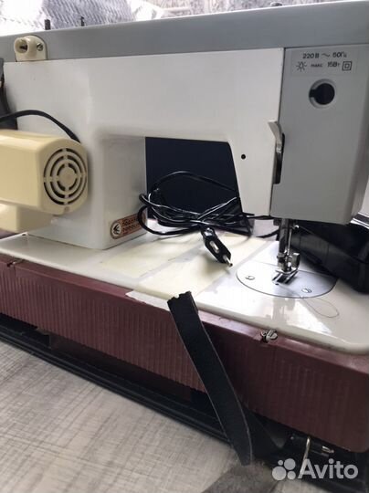 Швейная машина Чайка 134