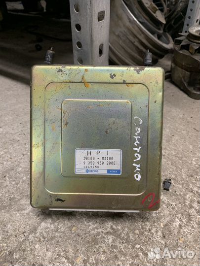 Блок управления двигателем 39100M3100