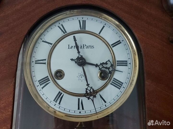 Старинные настенные часы Le rou a Paris